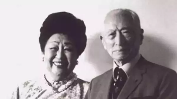 她兩次喪夫,98歲患癌,卻仍然愛美穿高跟鞋、畫紅妝、噴香水,現在111歲的她變成這樣......