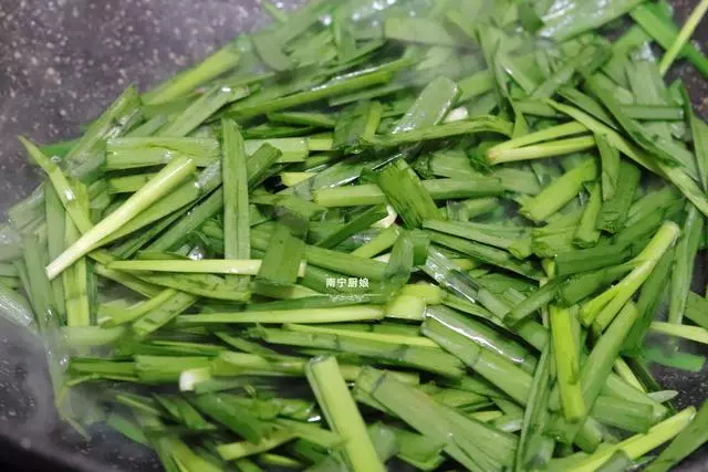 早春最應該吃這菜,2塊錢一大把,常吃刮油排毒,還能提高免疫力