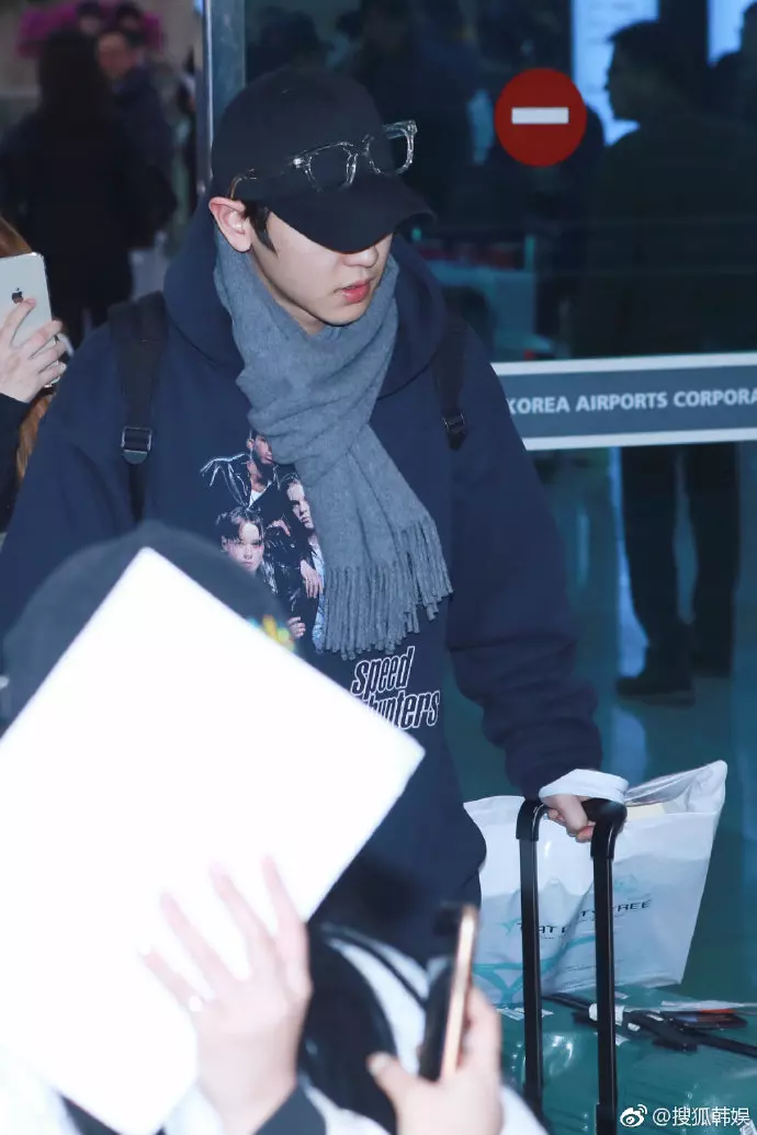 [EXO][新聞]190221 玩得很盡興，燦嘟結束日本旅行今日返韓