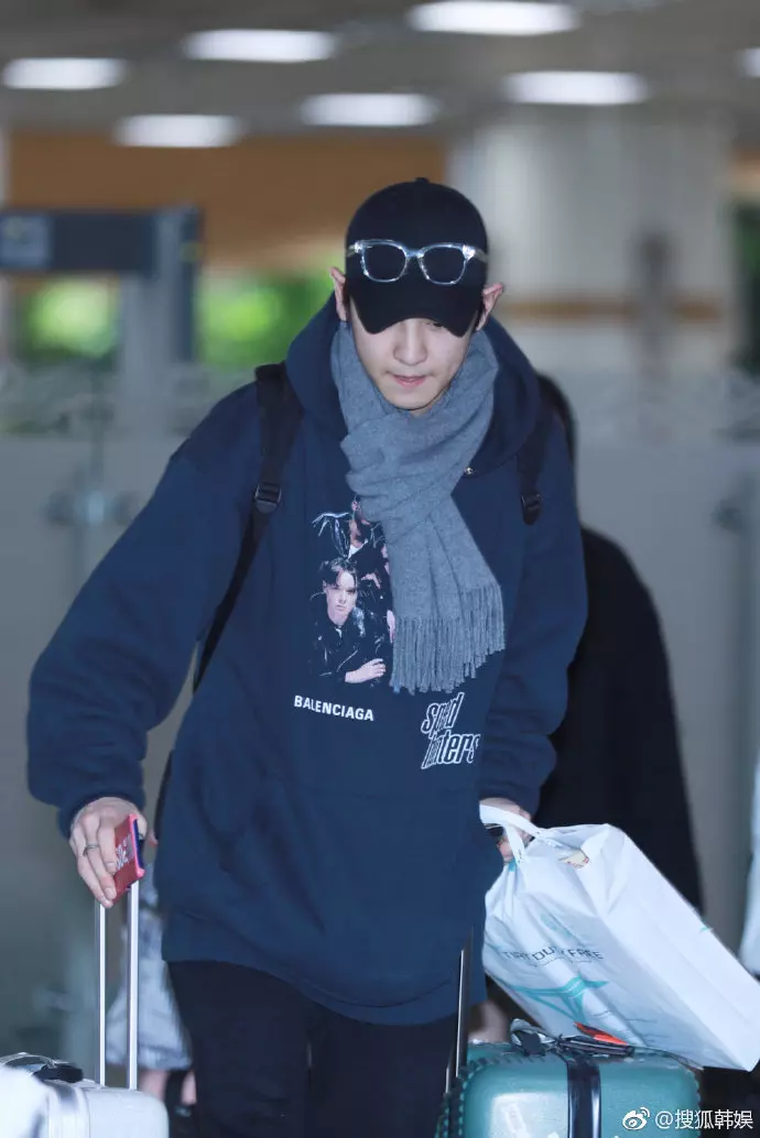 [EXO][新聞]190221 玩得很盡興，燦嘟結束日本旅行今日返韓