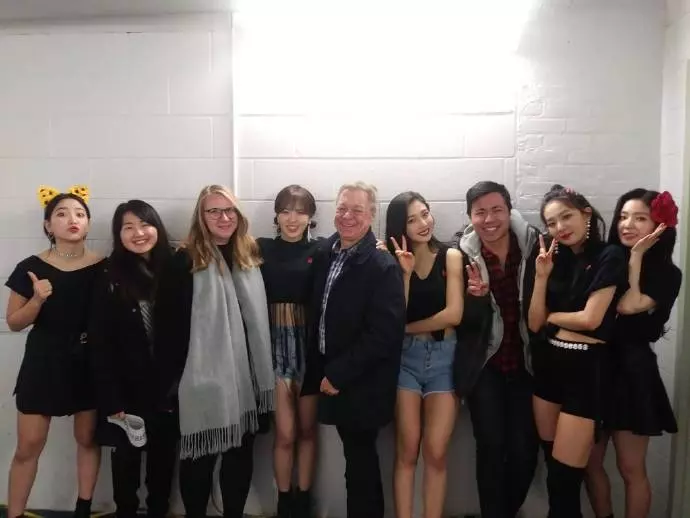 [Red Velvet][分享]190221 是讓人驕傲的完妮Wendy和老師&好友的合影公開
