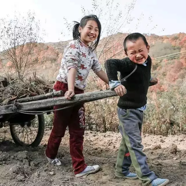 婆婆偏心讓我把家裡給砸了,沒想到公公卻住進醫院,再也回不來了