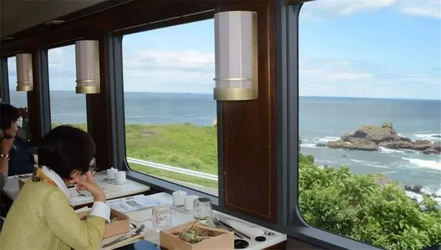 坐過日本這5列美食火車,才懂什麼是真正的食色之旅!