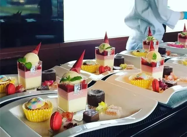 坐過日本這5列美食火車,才懂什麼是真正的食色之旅!