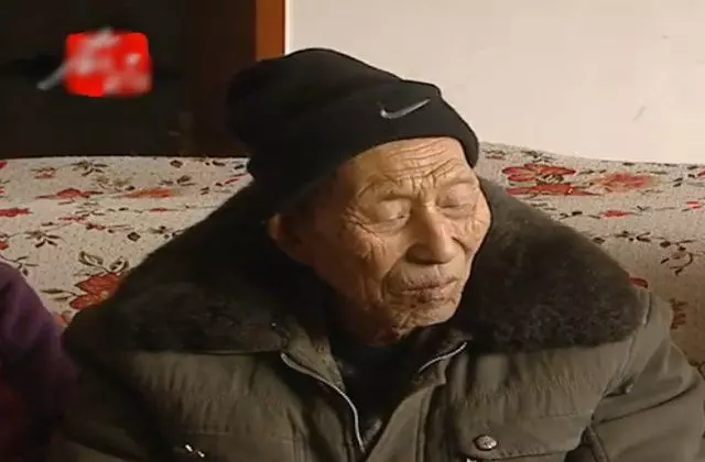 丈夫務工3年未歸,妻子多次帶網友回家,丈夫:人不好看,沒在意