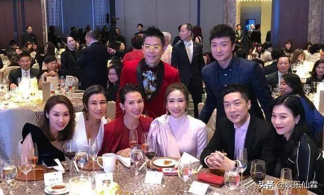 47歲黎姿大辦晚宴,昔日四大花旦同框比美,49歲郭可盈最自然 !