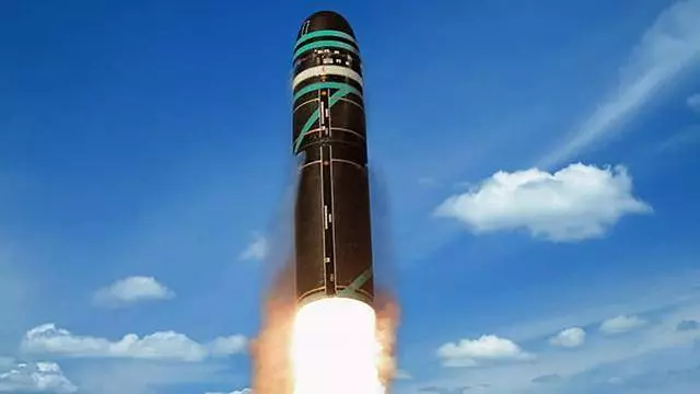 12000km射程劍指北美,096核潛艇攜16枚巨浪3,一艘攻擊160個目標