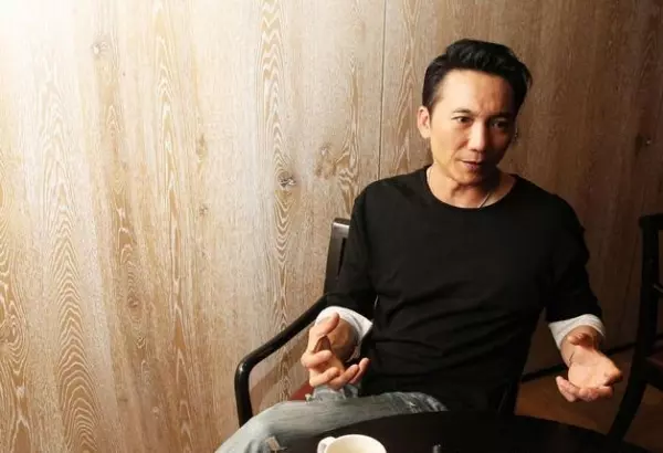 洪金寶唯一徒弟,武功好演技好卻一直不紅,娶了10大名模為妻!想不到他的老婆竟是「她」!