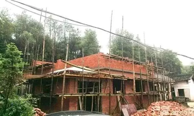 公婆偏心、新房給弟弟,舊房分給哥哥,不久公婆和弟弟就後悔死了