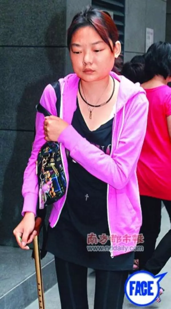 嫁入豪門成百貨少奶奶的她曾令眾人羨慕,現在「爆瘦到22公斤連牙齒都掉光」,她忍不住控訴前夫太狠毒!