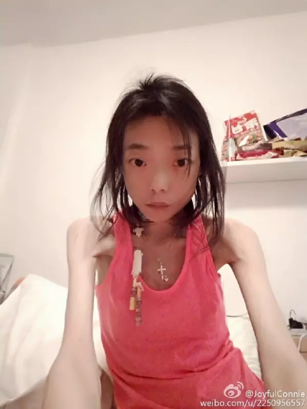 嫁入豪門成百貨少奶奶的她曾令眾人羨慕,現在「爆瘦到22公斤連牙齒都掉光」,她忍不住控訴前夫太狠毒!