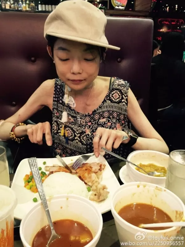 嫁入豪門成百貨少奶奶的她曾令眾人羨慕,現在「爆瘦到22公斤連牙齒都掉光」,她忍不住控訴前夫太狠毒!