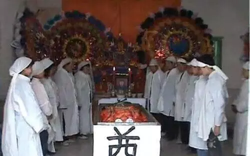 我和弟媳吵架,被婆婆聽見,她做一件事,讓我悔恨萬分生不如死