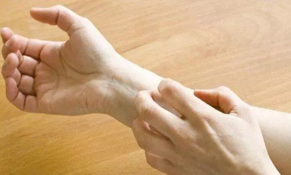止不住的癢是癌症?癌症9個危險信號一定要注意!