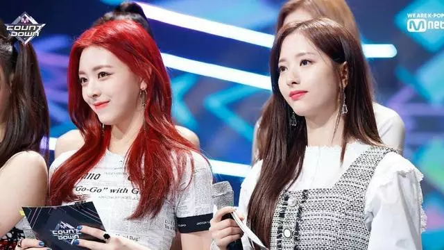 ITZY Yuna和宇宙少女苞娜顏值出眾,網友認為兩人長相神似!