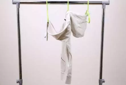 室內正確曬衣服方法原來是這樣,學起來後就再也沒遇過「晾不乾的問題」!