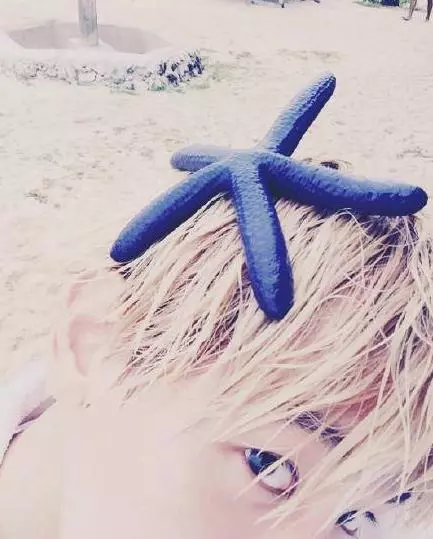 27歲的邊伯賢,乾的事情卻是3歲孩子行為,愛麗懷疑伯賢年齡造假