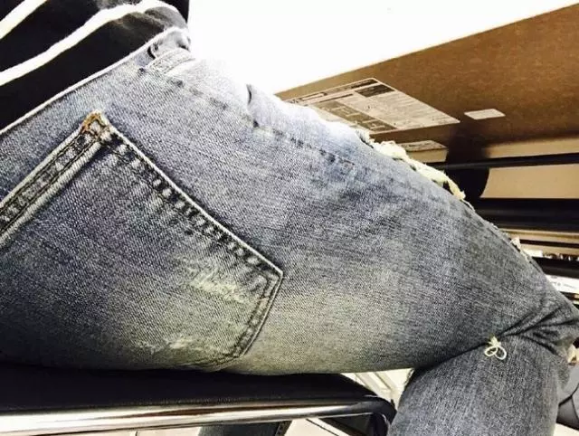 27歲的邊伯賢,乾的事情卻是3歲孩子行為,愛麗懷疑伯賢年齡造假