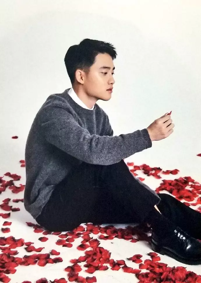 [EXO][新聞]190222 鋼鐵直男也能和花瓣完美相融，DO登《韓流ぴあ》3月刊