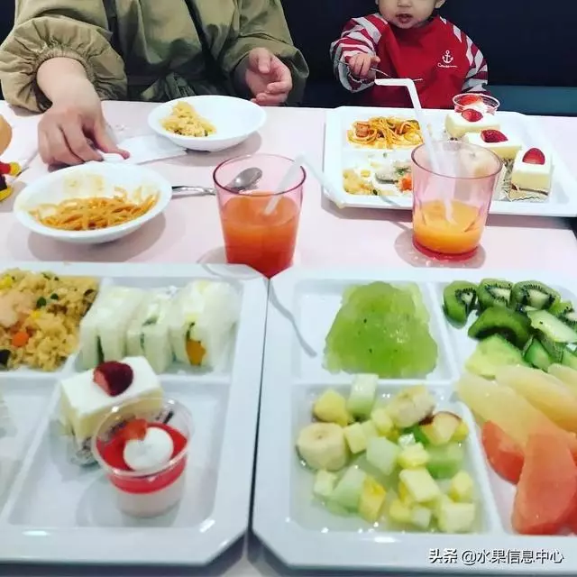專門吃水果的自助餐廳,170元/位還火爆到不行