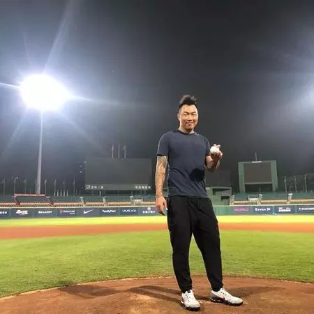 郭泓志人在美國 加盟中信兄弟要等到3月