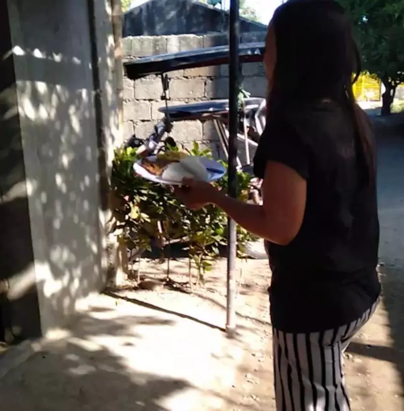 連打48hr!男童成電玩喪屍 溺愛媽徒手餵食:吃一下吧