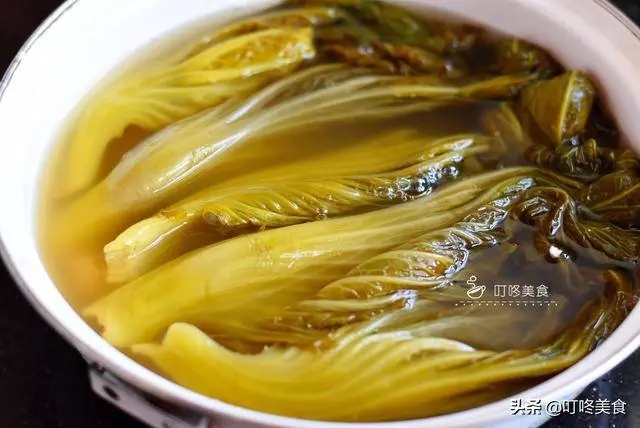 酸菜不用買了,用這方法腌制最簡單,三天變酸,乾淨衛生0添加劑