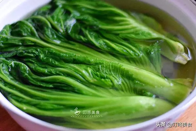 酸菜不用買了,用這方法腌制最簡單,三天變酸,乾淨衛生0添加劑