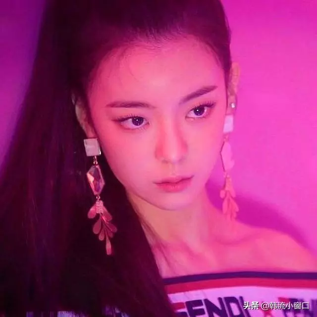假裝忙內的TWICE,和假裝大姐的ITZY!誰才是JYP的忙內團?