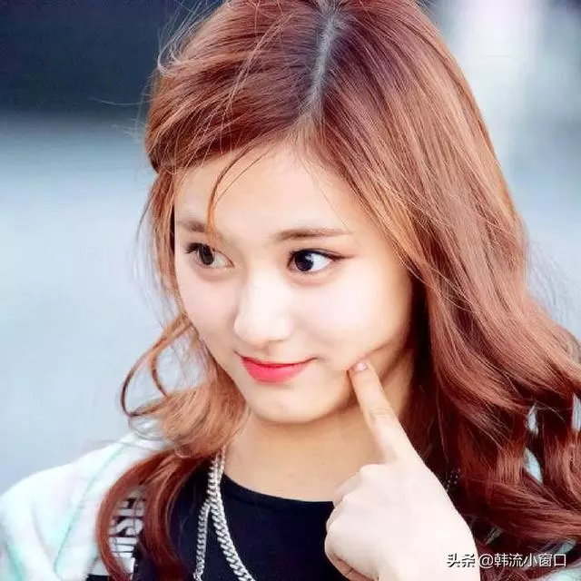 假裝忙內的TWICE,和假裝大姐的ITZY!誰才是JYP的忙內團?