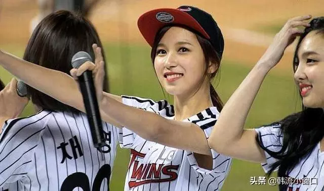 假裝忙內的TWICE,和假裝大姐的ITZY!誰才是JYP的忙內團?