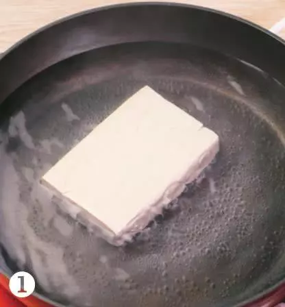 皮蛋拌豆腐新鮮嫩滑,唇齒留香,想要好吃關鍵在調汁,快來學學