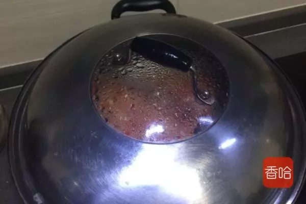 教你剁椒魚頭家常做法,香辣下飯,比飯店做的都好吃,湯汁都不放過