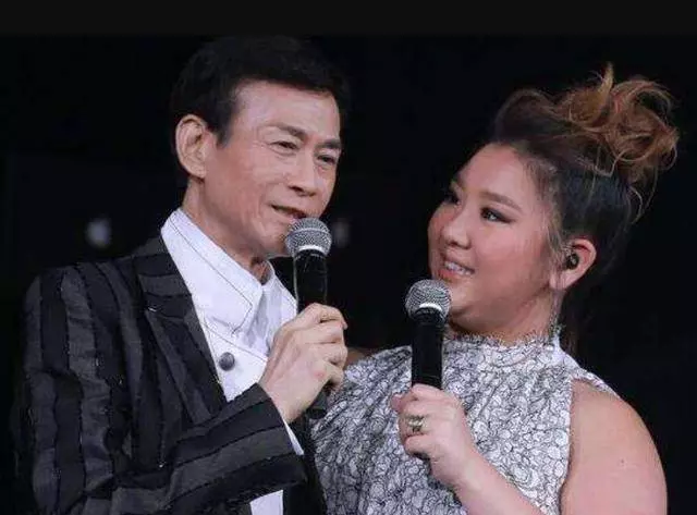 鄭少秋遇沈殿霞前已有個女兒,同父不同命,走在路上無人識