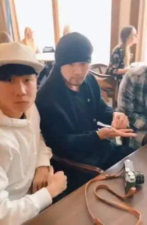 被曝離婚後吳建豪首次現身,與周杰倫林俊傑相聚心情似乎不受影響