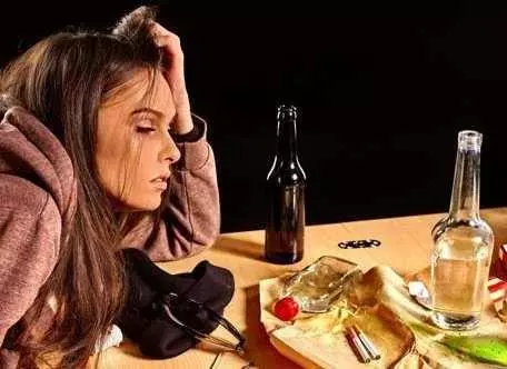 要預防肝臟受損,這「3種食物」千萬不能吃,吃一次,對肝臟的傷害就多一次