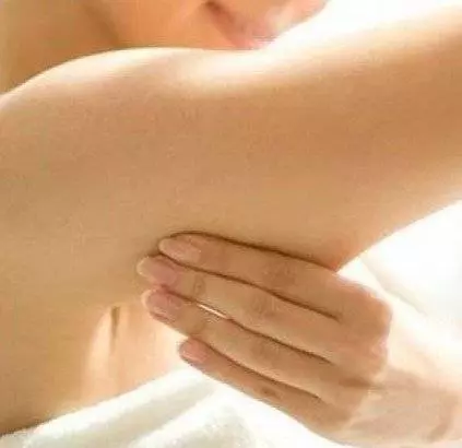 男人最想咬的女性十個部位,第一名沒想到竟然是...
