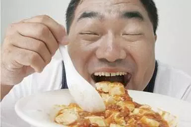 尿酸高的人,睡覺前會有這 4 種表現,尤其第 3 個表現最容易發現,別再忽視哦!