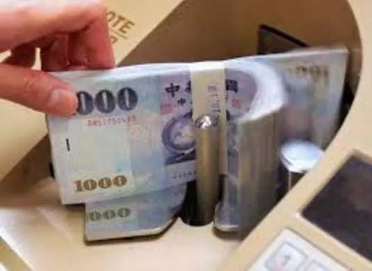 婆婆每月一萬八退休金還跟我們要錢,去世後一分沒留,錢的去向讓我慚愧
