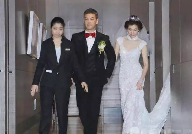 賈靜雯前夫孫志浩再婚時,新娘林若亞的「一句話」, 透露了兩人當初的「離婚原因」!