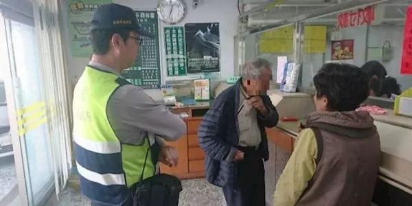 超狂阿公「到農會提領100萬」,行員請來警察怕詐騙,查清事實後原來他是把錢這樣用!真的超狂啊!
