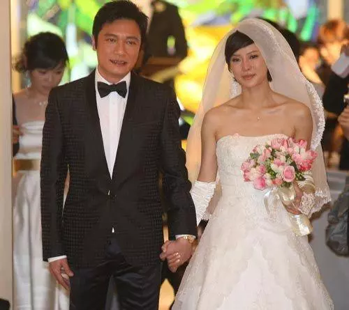  用10年的時間塑造一個一哥，前妻生兒子，現任生女兒，人生足矣 !