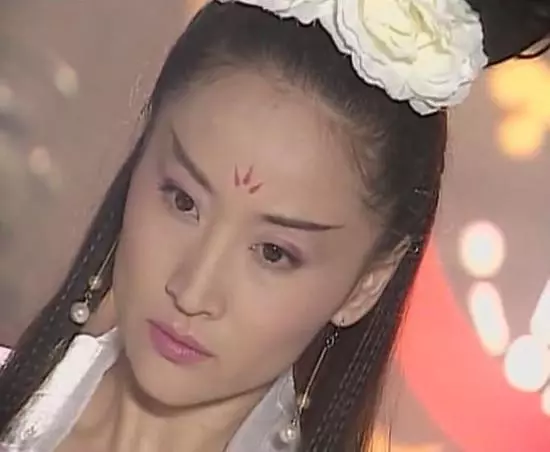 她是馬景濤最愛女人,也是曾國城最想挽回的女人!美艷勝鍾麗緹,但52歲仍淒慘單身度日!