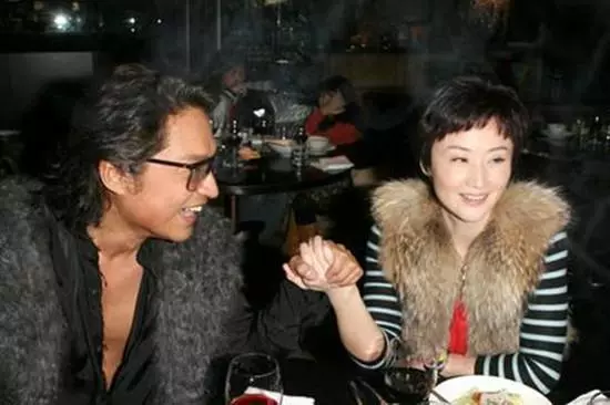 她是馬景濤最愛女人,也是曾國城最想挽回的女人!美艷勝鍾麗緹,但52歲仍淒慘單身度日!