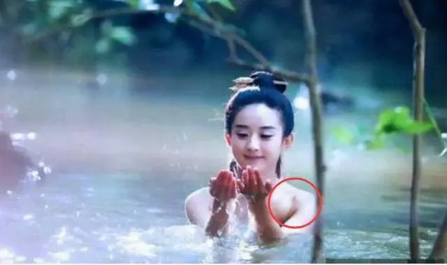 演員拍戲時的下半身是什麼狀態?看了不要笑