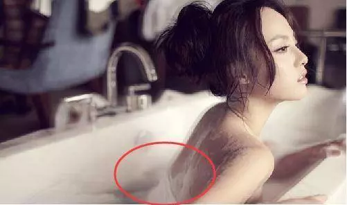 演員拍戲時的下半身是什麼狀態?看了不要笑