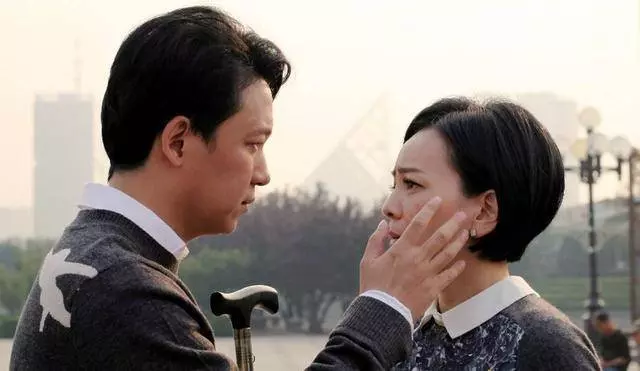 給父親辦壽宴,兒女們偷偷買了單,出門後老闆卻攔著不讓走:先把賬算完