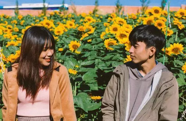 我生了兒子,老公和我離了婚,如今前夫想認親,兒子說你不配