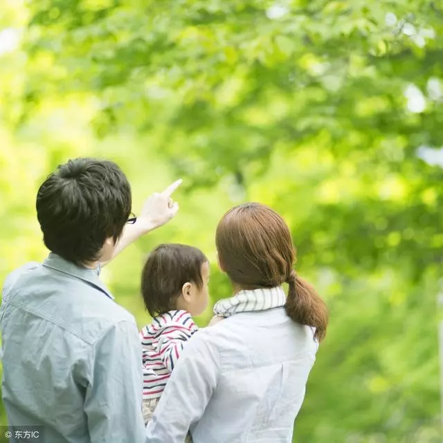 和妻子回老家過年,發現自己有個兒子,真相讓妻子走了又回來了