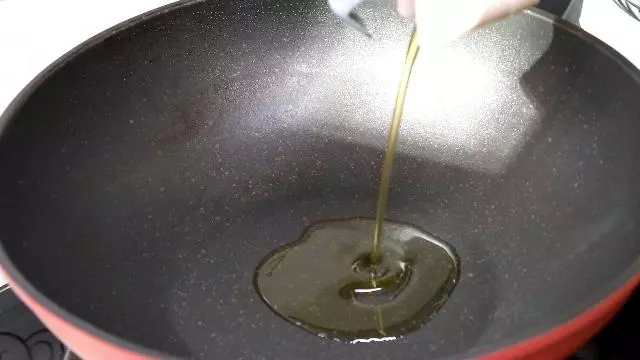 杏鮑菇新做法,又香又入味,口感比肉好,每次做兩盤都不夠吃